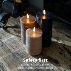 FlinQ Rechargeable LED Pillar Candles - Image 6